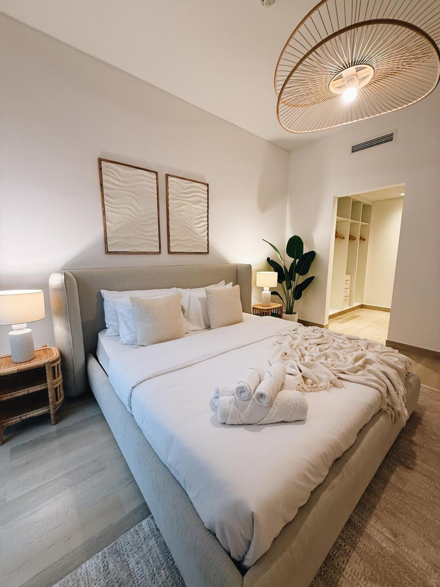 Apartamento 2 Bedroom In Waters Edge Voyage Abu Dhabi